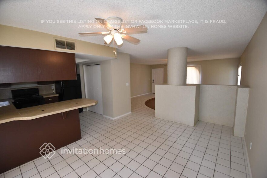 Building Photo - 3115 W Becker Ln