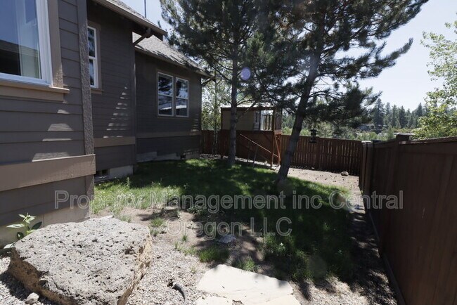 Building Photo - 19411 W Campbell Rd