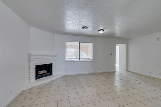 Building Photo - 6987 Mendon Ln