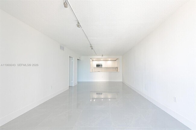 Building Photo - 6801 Indian Creek Dr