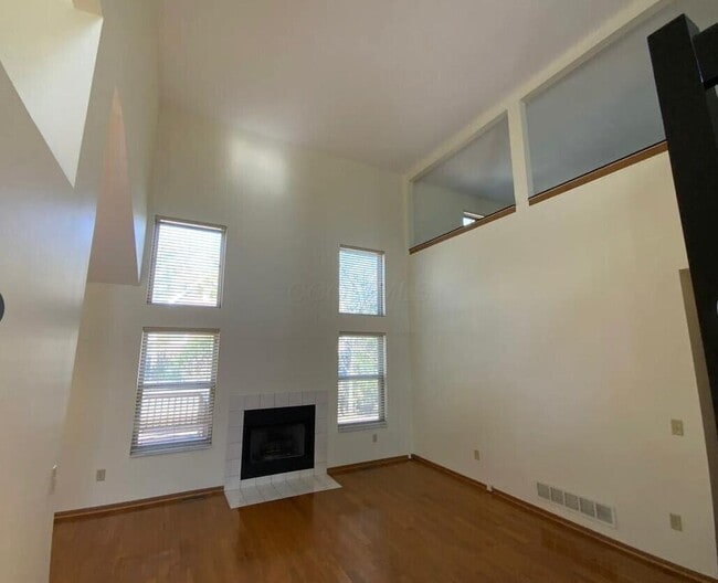 Building Photo - 5476 Mirage Dr