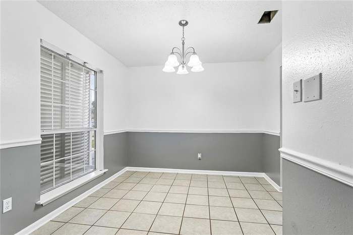 Building Photo - 202 Almond Creek Rd