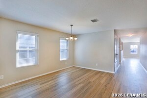 Building Photo - 233 N Willow Way