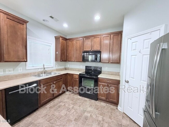 Building Photo - 536 Gooseberry Dr