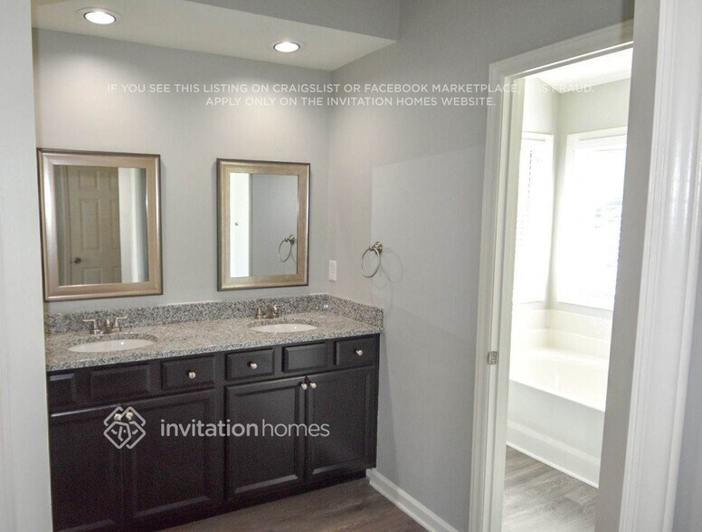 Building Photo - 5601 Brookshadow Dr