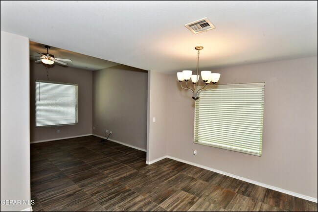 Building Photo - 963 Aircoupe Way