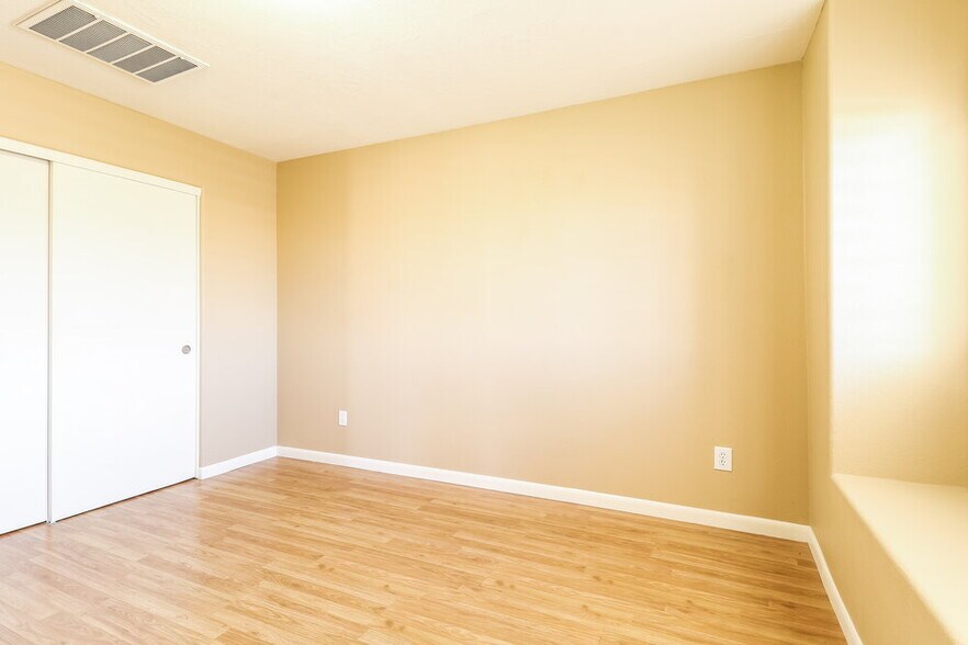 Building Photo - 5174 W Geronimo St