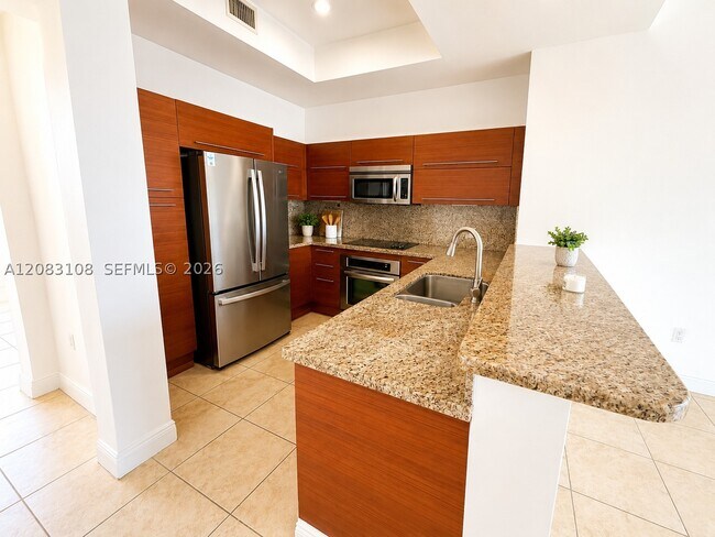Building Photo - 2681 N Flamingo Rd