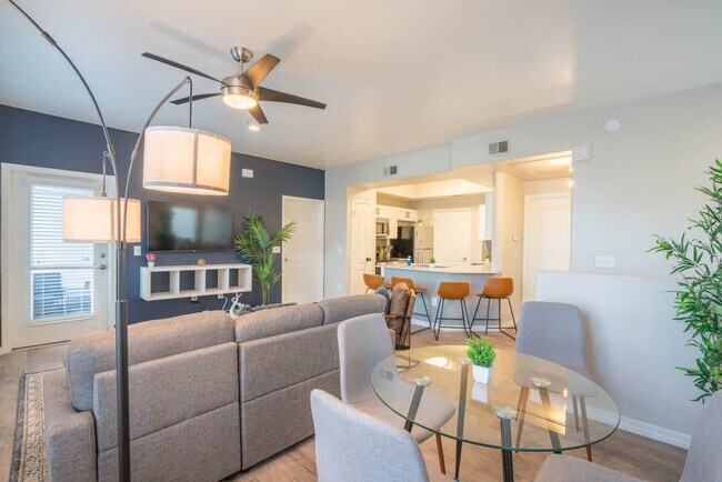 Building Photo - 10 W Minnezona Ave