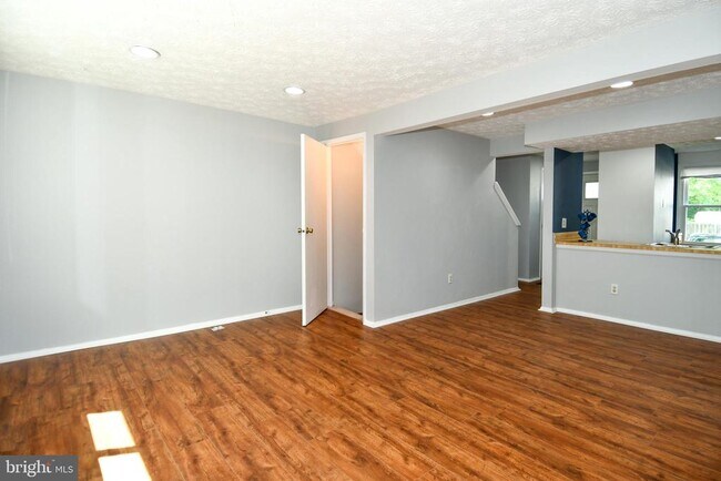 Building Photo - 8335 Windfall Rd