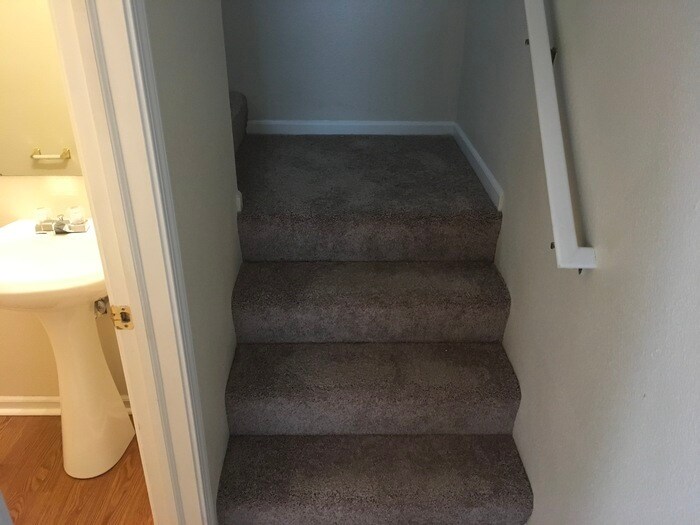 Building Photo - 10879 Walnut Grove Bend