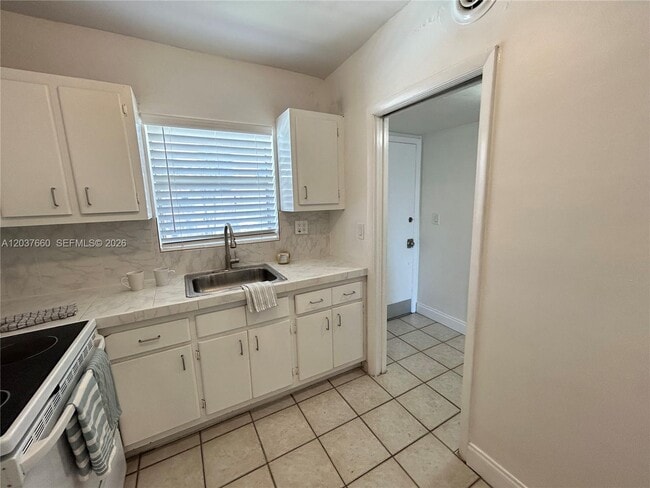 Building Photo - 7505 SW 82nd St
