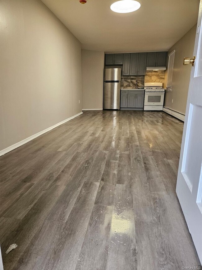 Building Photo - 1259 E 68 St