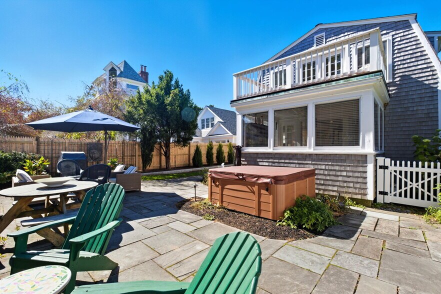 Building Photo - 11 Friendship Ln