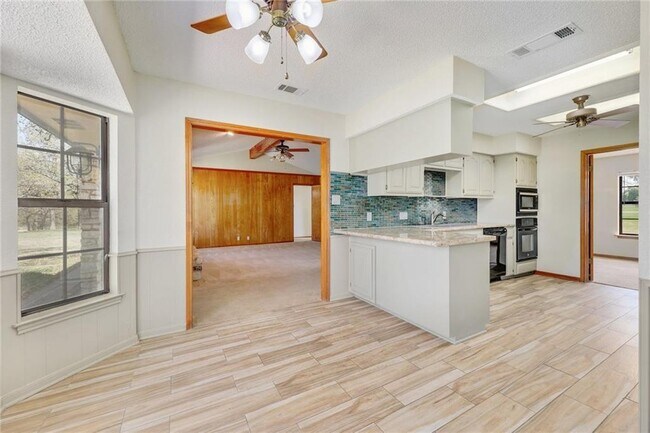 Building Photo - 207 Rancho Bueno Dr