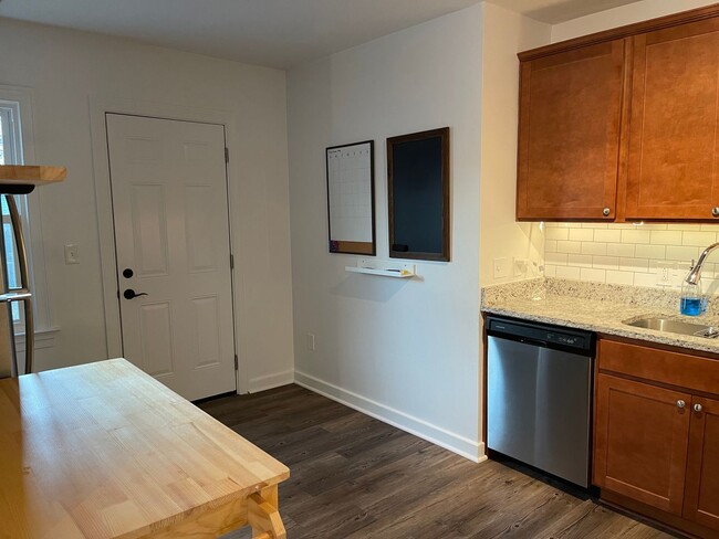 Building Photo - Impeccably Updated 3 BR / 2 BA Ranch