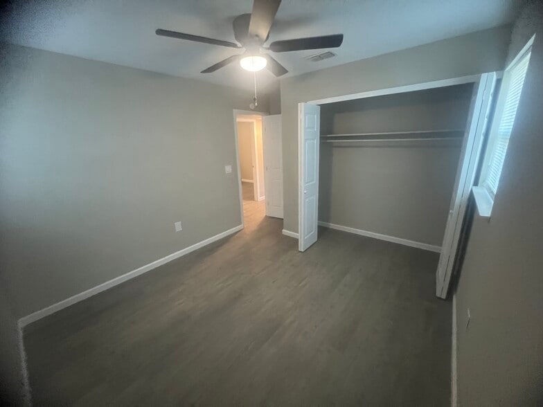 Building Photo - 7205 Eudine Dr S