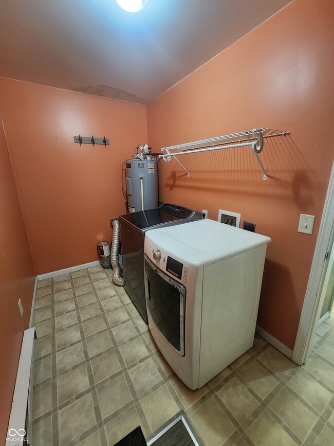 Building Photo - 9010-9020 IN-3