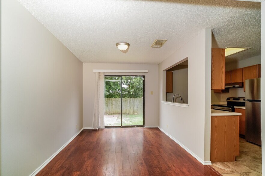 Building Photo - 6114 Candletree