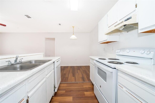 Building Photo - 957 Salt Pond Pl