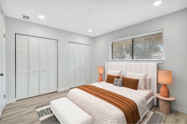 Building Photo - 1ST Floor FULLy Renovated * Garage Parking...