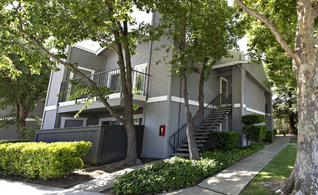 Building Photo - 9243 Elk Grove Florin Rd