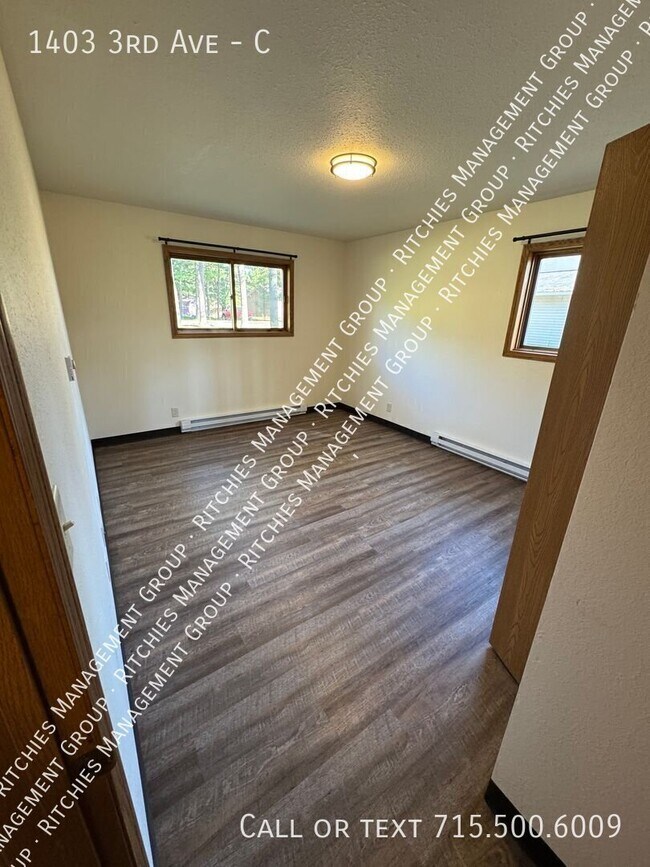 Building Photo - 1403 3rd Ave