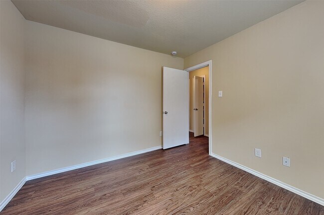 Building Photo - 2822 Wisner Cir