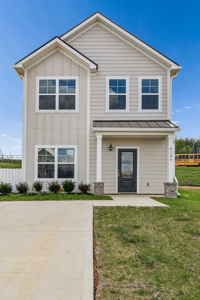 Building Photo - Brand new home in a great location central to all of Tri-Cities