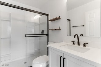 Building Photo - 2819 Briar Knoll Dr