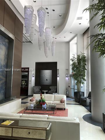 Building Photo - 1155 Brickell Bay Dr