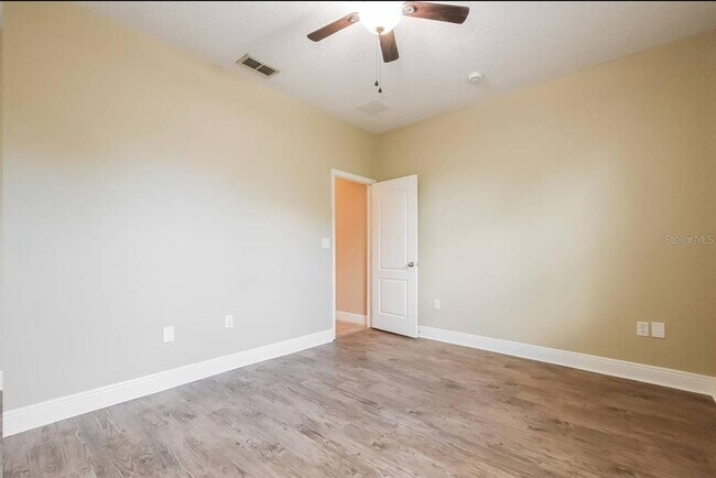 Building Photo - 527 Hibiscus Cove Dr