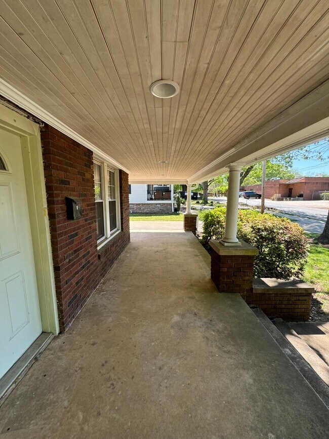 Building Photo - Single Family in Downtown Kings Mountain, NC