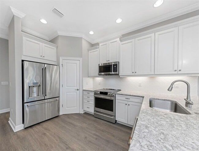 Building Photo - 4022 Rocky Shores Dr