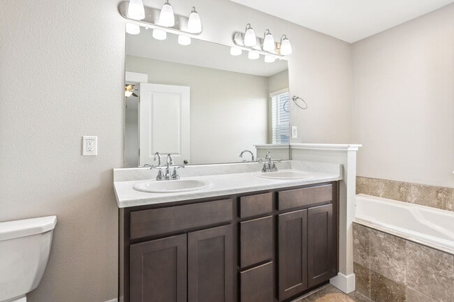 Building Photo - 2506 Tempest Dr