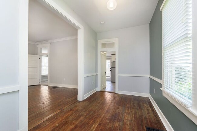Building Photo - Beautifully updated Historic Bungalow