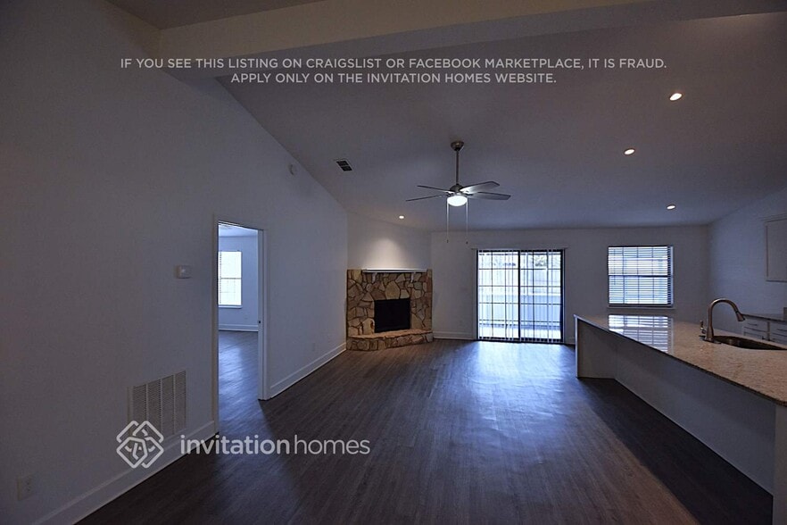 Building Photo - 12454 Rochford Ln