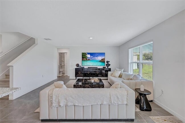 Building Photo - 7601 Rosewood Gdn Lp