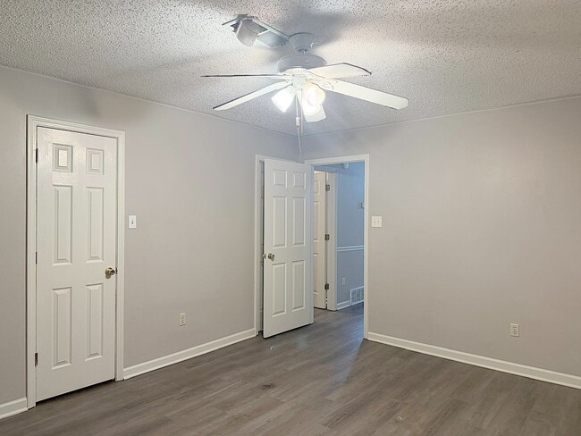 Building Photo - 6788 The Willows Cove