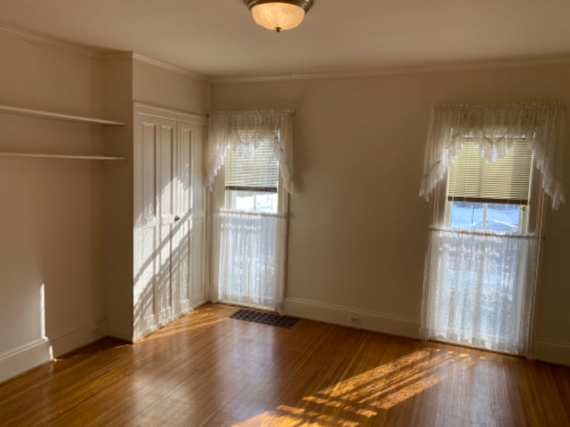 Building Photo - 1060 Park Ave