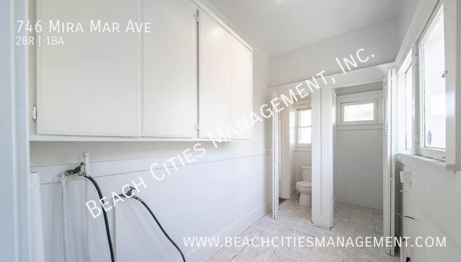 Building Photo - 746 Mira Mar Ave