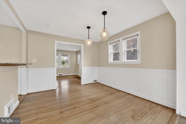 Building Photo - 4428 Butterworth Pl NW