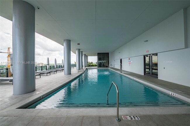 Building Photo - 1600 NE 1st Ave