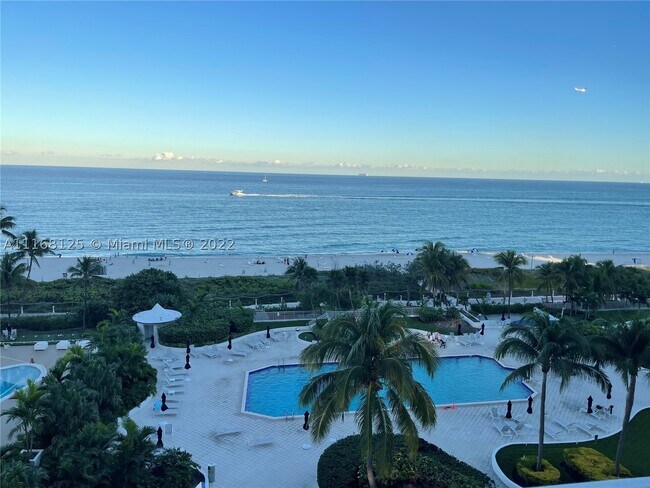 Building Photo - 5161 Collins Ave
