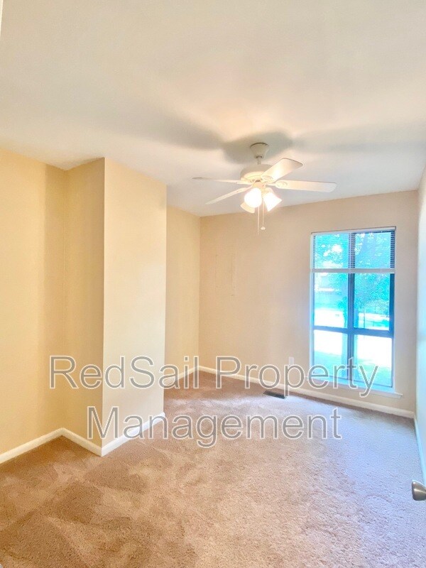 Building Photo - 1058 Willow Green Dr