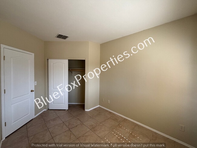 Building Photo - 5389 N Willow Thicket Way