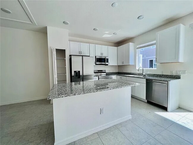 Building Photo - 34152 Cinder Wy