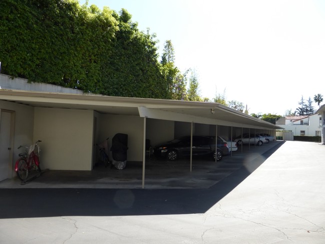 Carport - 118-140 E Sola St