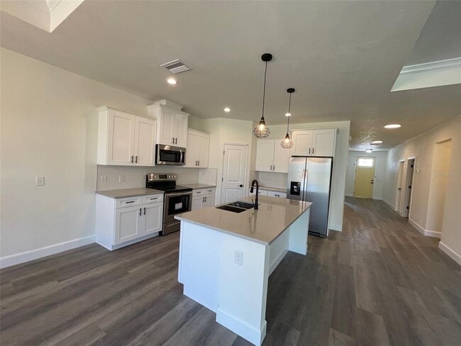 Building Photo - 1447 SW 67th Dr