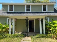 Building Photo - 735 N 9th St